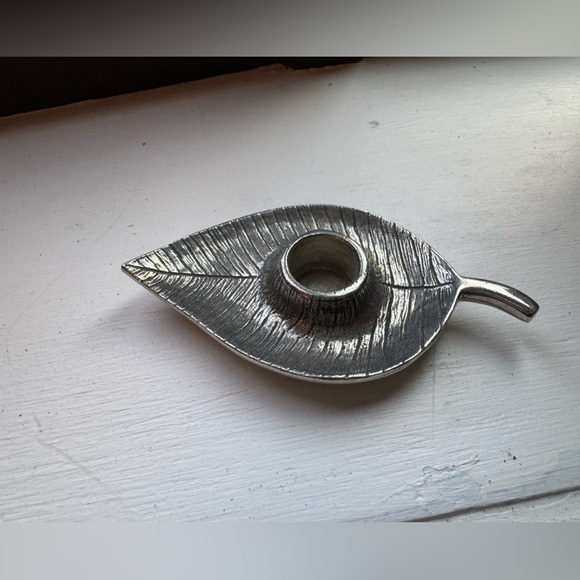 Danforth Pewter Leaf Candle Holder - Picture 1 of 3